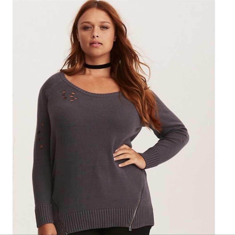 TORRID DISTRESSED ZIP SWEATER SIZE 3